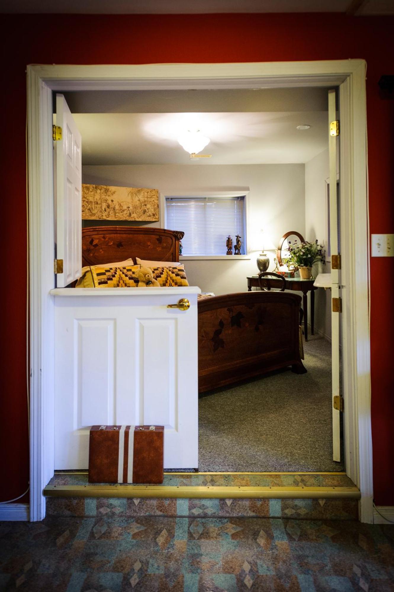 Shambhala Bed And Breakfast Buckhorn Habitación foto