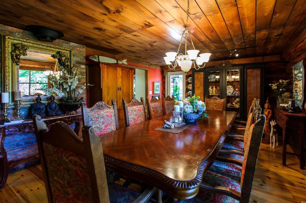 Shambhala Bed And Breakfast Buckhorn Exterior foto