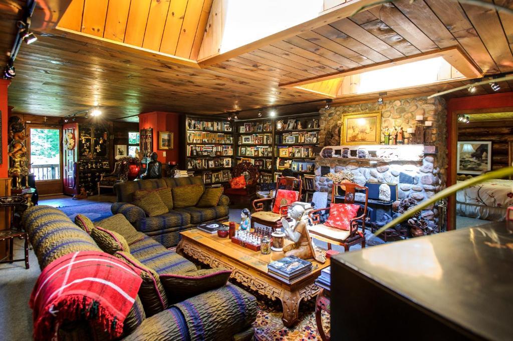 Shambhala Bed And Breakfast Buckhorn Exterior foto
